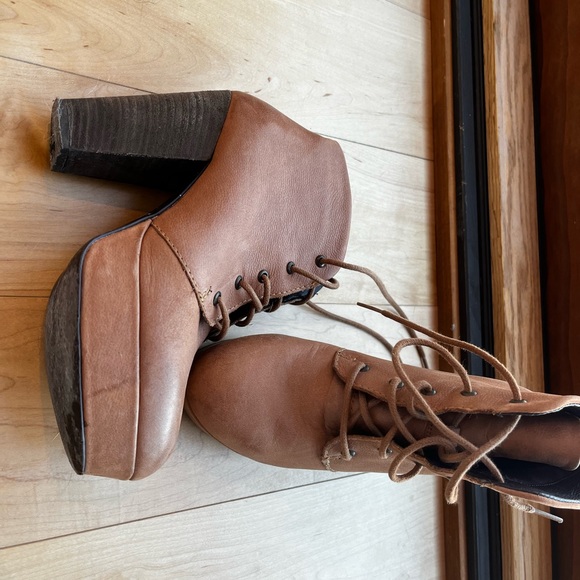 Steve Madden boots - Picture 2 of 3